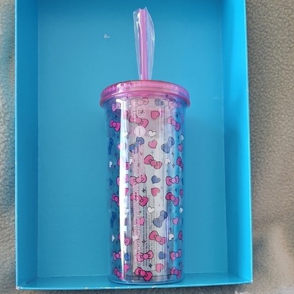 Hello Kitty Pink and Blue Tumbler - Picture 2 of 2